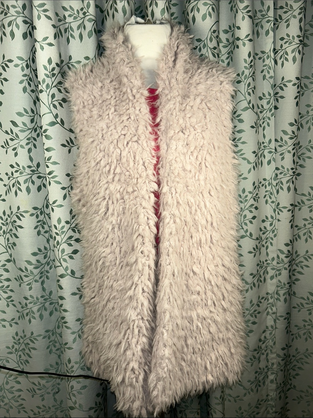 Ashley By 26 International Cream Faux Fur Sleeveless Jacket
